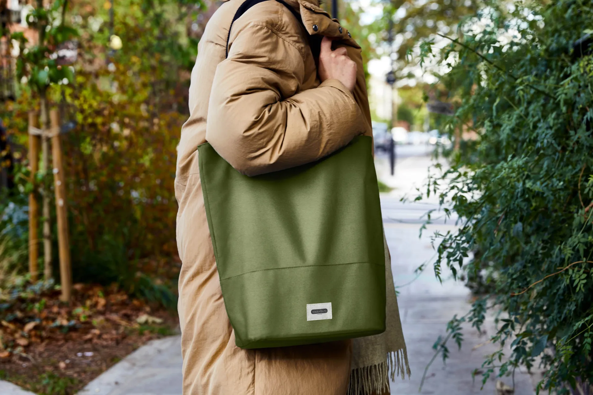 Black+Blum Insulated Tote Bag - Moss each