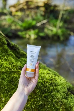 Green People SPF15 Sun Cream With Natural Insect Repellent 100ml