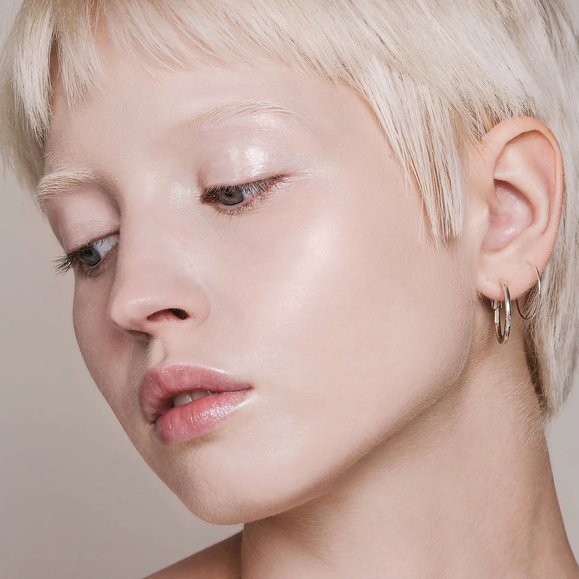 MADARA SKIN EQUAL Foundation, #10 PORCELAIN 30ml