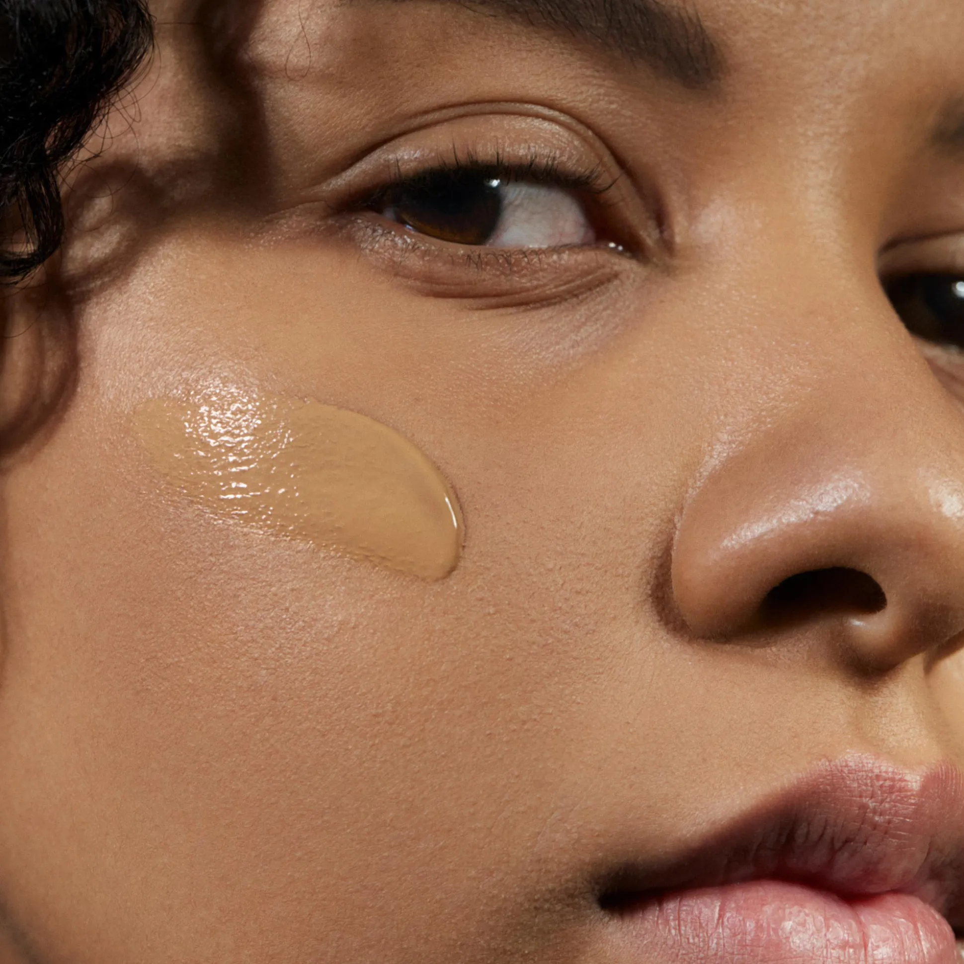 MADARA SKINONYM Semi-Matte Peptide Foundation, #65 WARM TAN 30ml